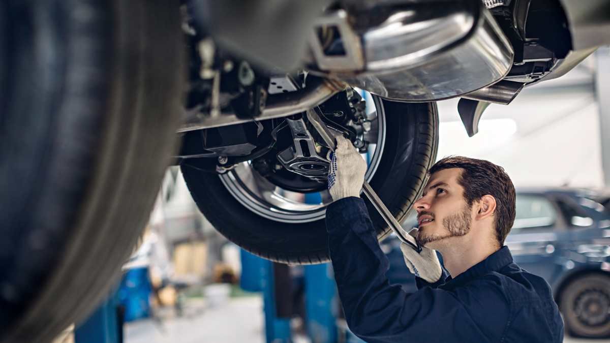 how to lubricate car suspension